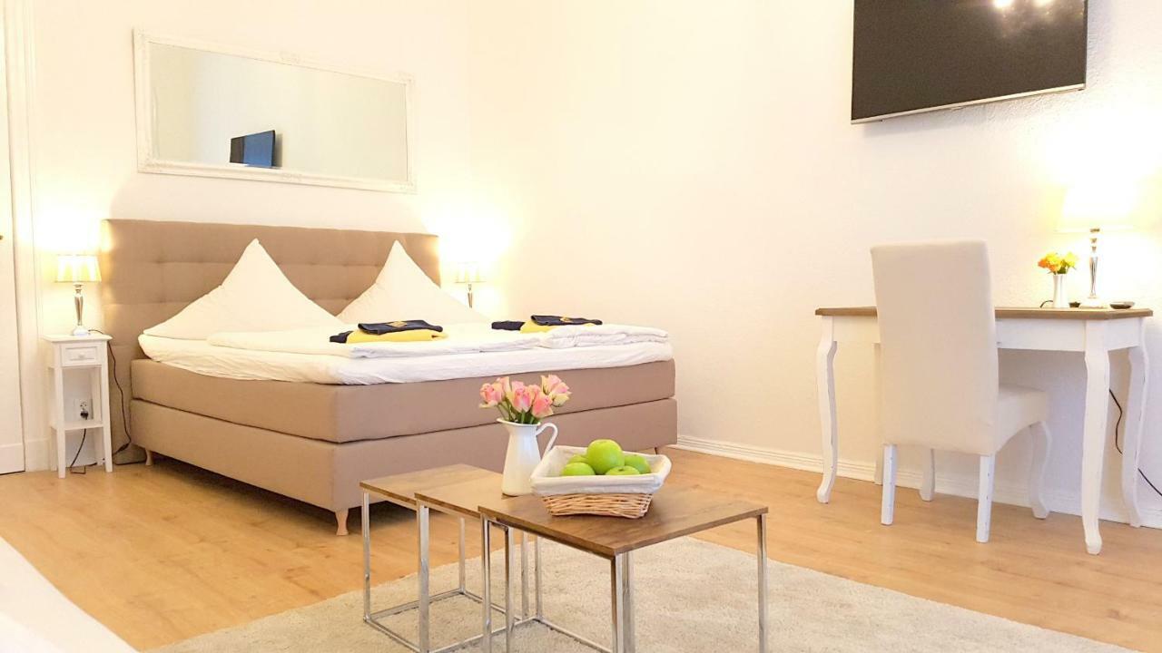 Kvh By Rockchair Apartments L Superhost Status L Boxspringbett Am Schloss Charlottenburg Welcomes You! Берлін Екстер'єр фото