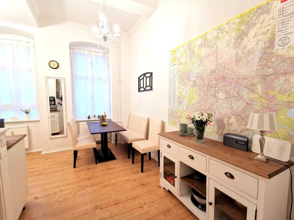 Kvh By Rockchair Apartments L Superhost Status L Boxspringbett Am Schloss Charlottenburg Welcomes You! Берлін Екстер'єр фото